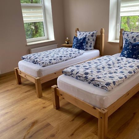2 Raum Apartment Mit Terrasse, Hell Und Stilvoll Borna Luaran gambar